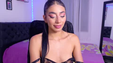 Snapshot of julietacheer chatting on October 2025 01:04:02 AM Julieta online show from October 2025 01:04:02 AM