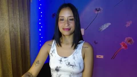 Michelle Smith  online show from November 2025 04:44:02 AM