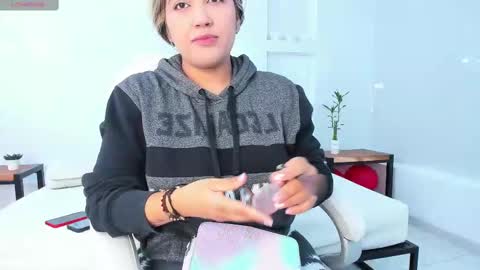 Snapshot of julietha_taylor chatting on February 2025 01:43:02 AM Julietha online show from February 2025 01:43:02 AM