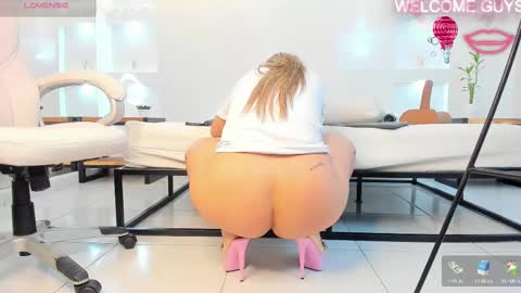 Snapshot of julietha_taylor chatting on February 2025 08:29:02 AM Julietha online show from February 2025 08:29:02 AM