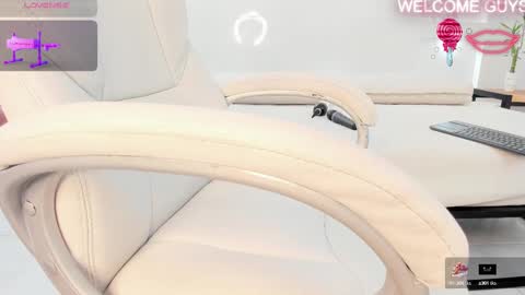 Snapshot of julietha_taylor chatting on February 2025 05:15:01 AM Julietha online show from February 2025 05:15:01 AM