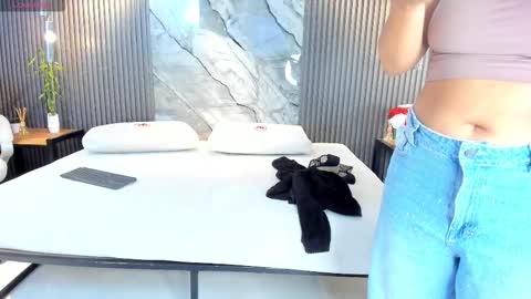 Snapshot of julietha_taylor chatting on November 2025 02:57:02 AM Julietha online show from November 2025 02:57:02 AM