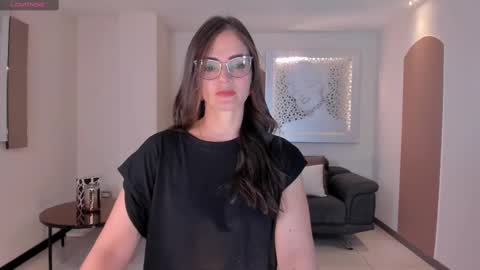 Snapshot of juliettabasset chatting on March 2025 12:11:02 PM JULIETTA online show from March 2025 12:11:02 PM