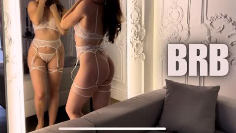 Julie online show from March 2025 04:00:02 PM