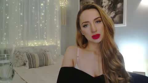 JulietteSensual online show from January 2025 09:35:02 PM
