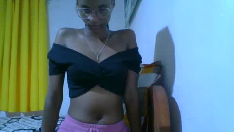 juliexexy online show from February 2025 06:47:02 PM