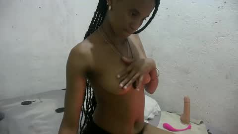 juliexexy online show from October 2025 09:22:01 PM