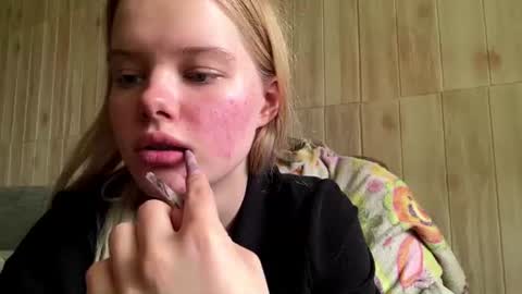 Snapshot of juligwartney chatting on July 2026 01:48:02 PM Malin online show from July 2026 01:48:02 PM