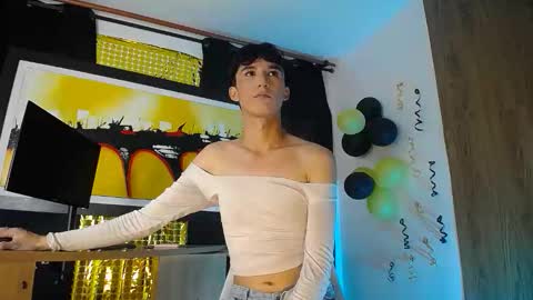 jullian online show from March 2026 07:20:01 PM