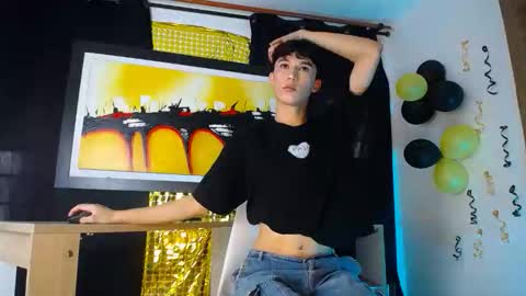 jullian online show from March 2026 08:01:01 PM