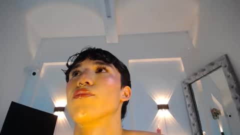 jullian online show from April 2026 09:04:02 PM