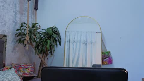 july_quinzel online show from April 2026 02:49:02 AM