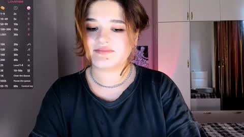 Julie online show from February 2025 11:32:02 AM