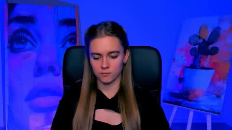 junewoods online show from December 2025 01:31:01 PM