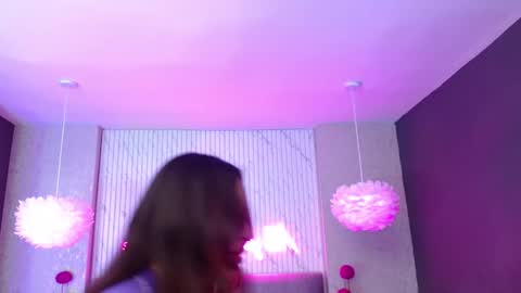 Juniper online show from November 2025 04:02:02 AM