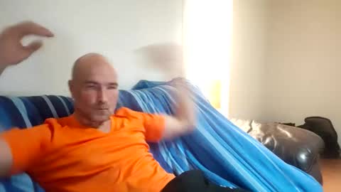 Yuri online show from October 2025 05:57:01 PM