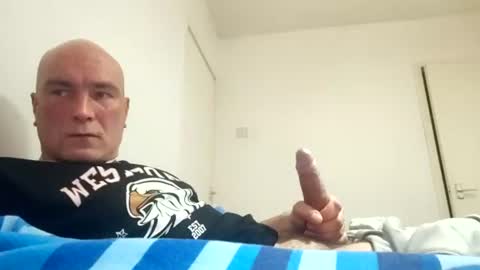 Yuri online show from October 2025 10:00:02 PM