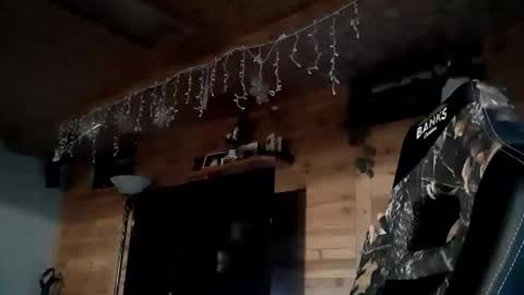 Snapshot of just_hangin_around chatting on October 2025 03:53:01 PM just_hangin_around online show from October 2025 03:53:01 PM