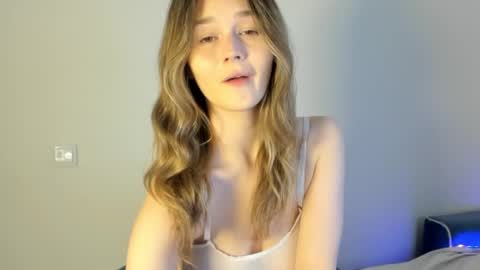 Jeni online show from December 2024 04:02:02 PM