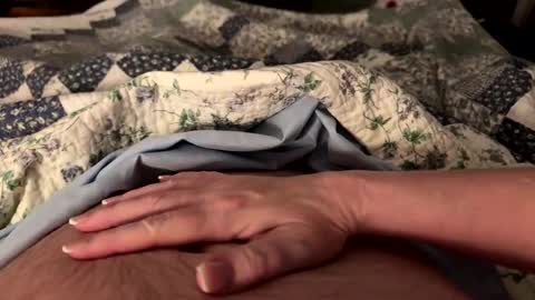 Snapshot of just_ur_avg_cpl chatting on September 2025 02:35:01 AM justuravgdad justuravgmom online show from September 2025 02:35:01 AM