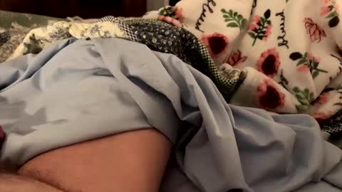 Snapshot of just_ur_avg_cpl chatting on March 2026 04:07:02 AM justuravgdad justuravgmom online show from March 2026 04:07:02 AM