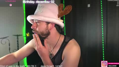 Snapshot of just_your_dreamboy chatting on November 2025 11:18:02 PM Maxi online show from November 2025 11:18:02 PM