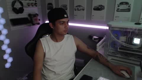 Rhys online show from November 2025 07:10:01 PM