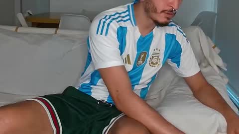 JustAtall Guy online show from December 2025 08:14:01 PM