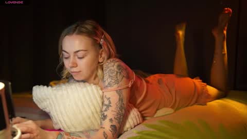 Snapshot of justbarbie chatting on February 2025 09:46:01 PM Alexa online show from February 2025 09:46:01 PM