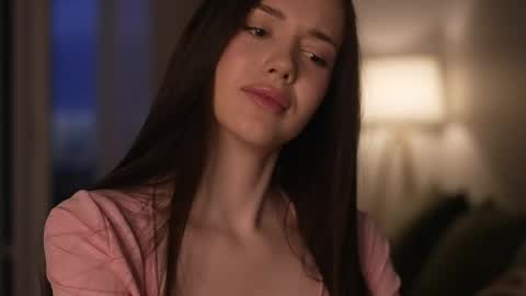 Snapshot of justbarbie_new_ chatting on June 2026 05:48:01 PM Katarina online show from June 2026 05:48:01 PM