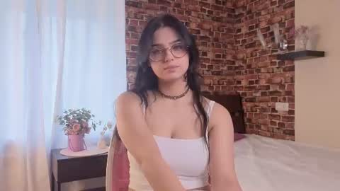 Holly online show from August 2026 02:02:01 AM