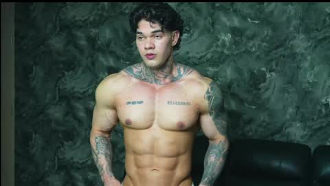 justin clark1 online show from May 2026 04:42:01 AM