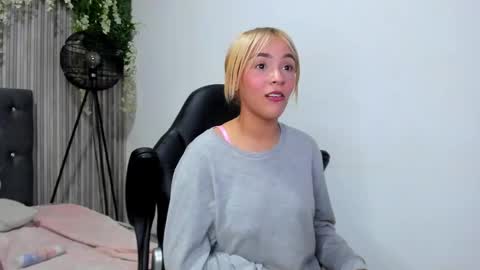 Snapshot of justin_jazmin chatting on February 2025 03:10:02 AM JUSTIN Y JAZMIN online show from February 2025 03:10:02 AM