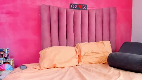 Snapshot of justin_jazmin chatting on December 2025 07:21:01 PM JUSTIN Y JAZMIN online show from December 2025 07:21:01 PM