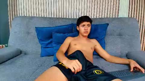 Snapshot of justin_ortiz chatting on June 2026 07:13:02 PM Justin Ortiz online show from June 2026 07:13:02 PM