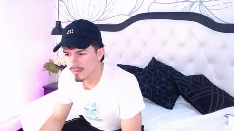 Justin online show from February 2026 07:54:01 PM