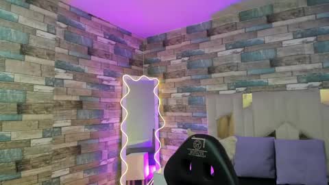  justin  online show from April 2026 11:46:02 AM