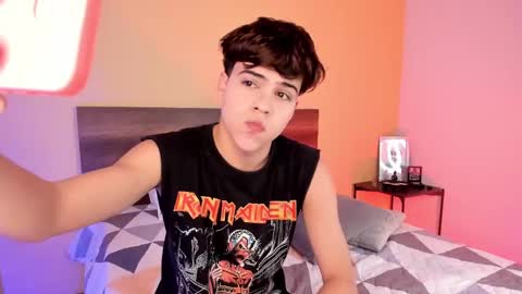 Snapshot of justinbiler chatting on February 2025 12:36:01 PM Justin online show from February 2025 12:36:01 PM