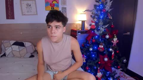 Snapshot of justinbiler chatting on November 2025 12:31:02 PM Justin online show from November 2025 12:31:02 PM