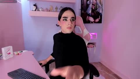 Justine online show from March 2025 04:28:01 AM