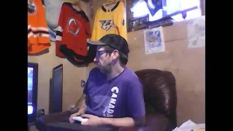 Snapshot of justinjerksit chatting on December 2024 07:43:02 PM justinjerksit online show from December 2024 07:43:02 PM