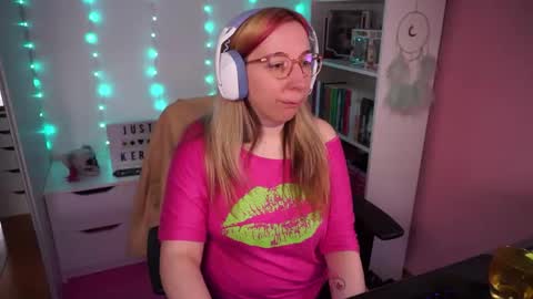 Snapshot of justkerryx chatting on November 2025 10:03:01 AM Kerry online show from November 2025 10:03:01 AM