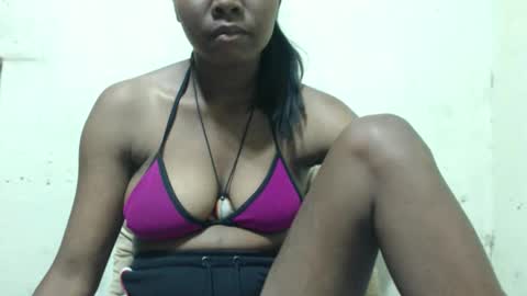 Justlhot online show from November 2025 01:17:02 AM