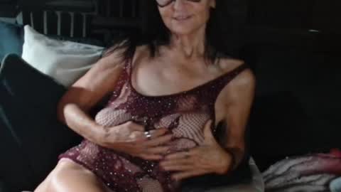 Bev aka Diamond online show from November 2025 11:21:01 AM