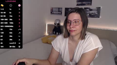 Julie online show from March 2025 05:29:02 AM