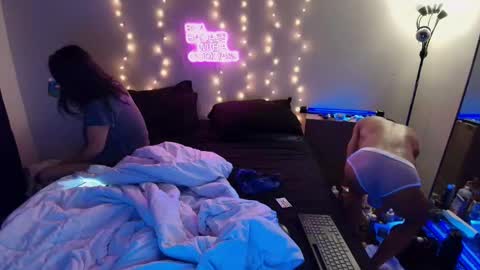 Eetantungfuk Mias online show from January 2025 07:36:02 AM