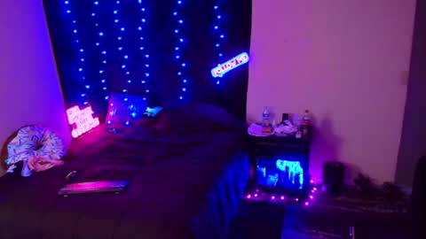 Eetantungfuk Mias online show from February 2025 04:08:01 PM