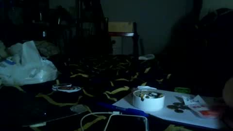 justwannanuttw online show from April 2026 07:25:01 PM