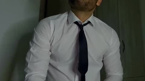 Snapshot of justynxxx1 chatting on December 2025 06:33:02 AM Justin online show from December 2025 06:33:02 AM