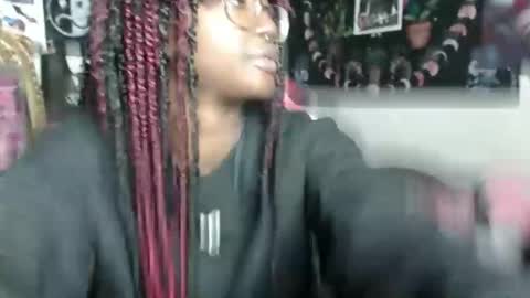 Aki Kim online show from January 2026 05:37:01 PM